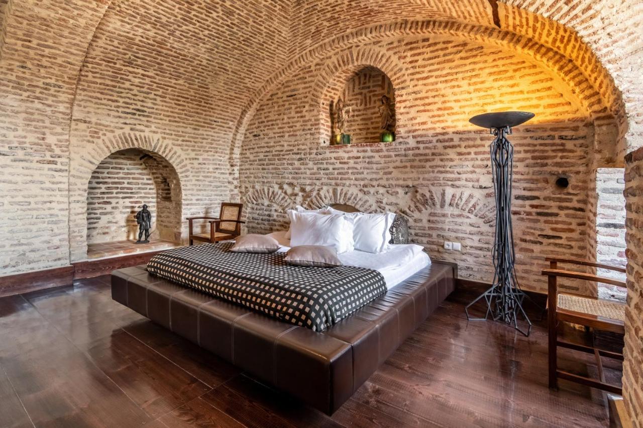 Hotel Castle In Old Town 3*