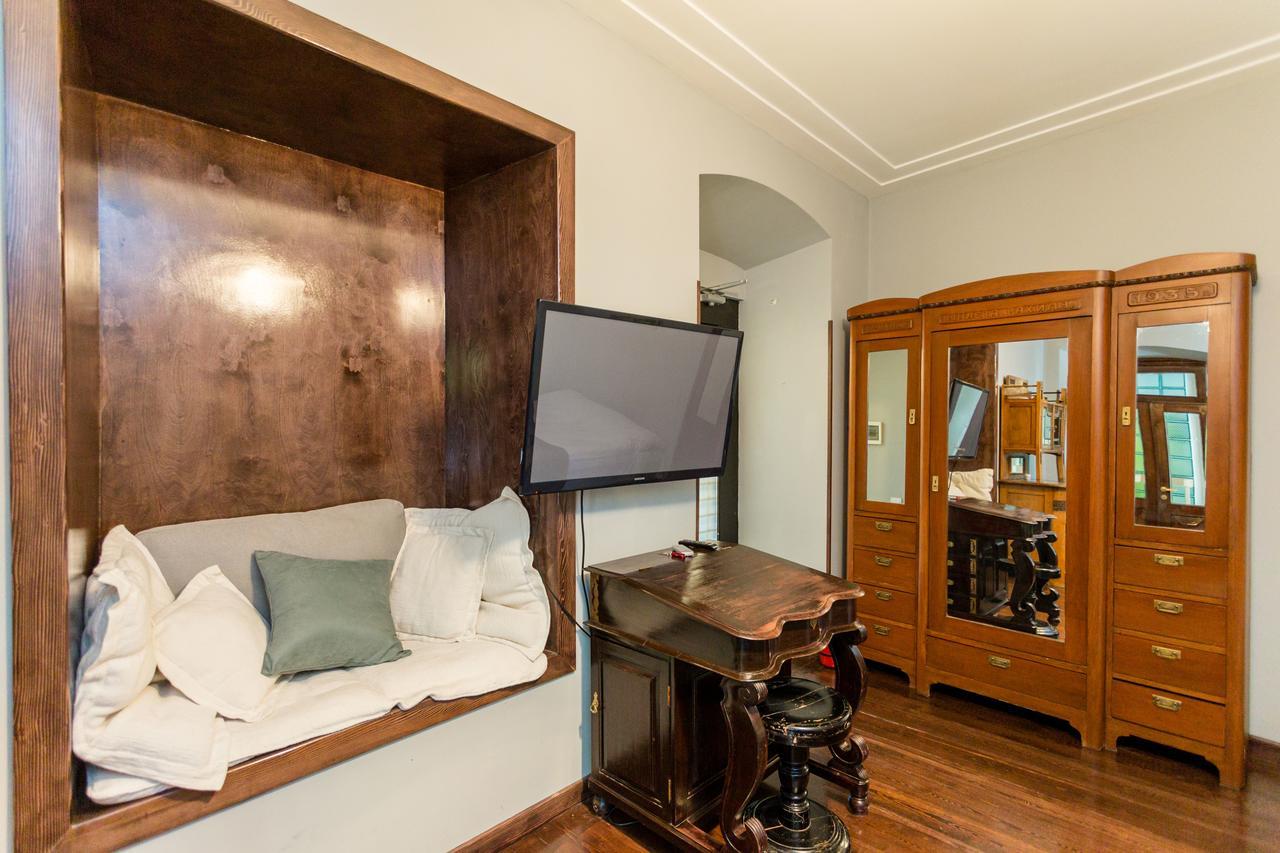 Hotel Castle In Old Town Tbilisi