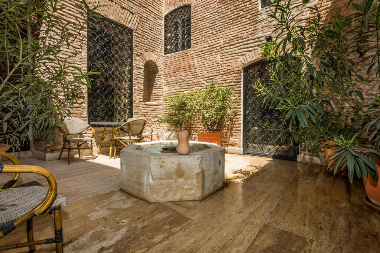 Hotel Castle In Old Town Tbilisi