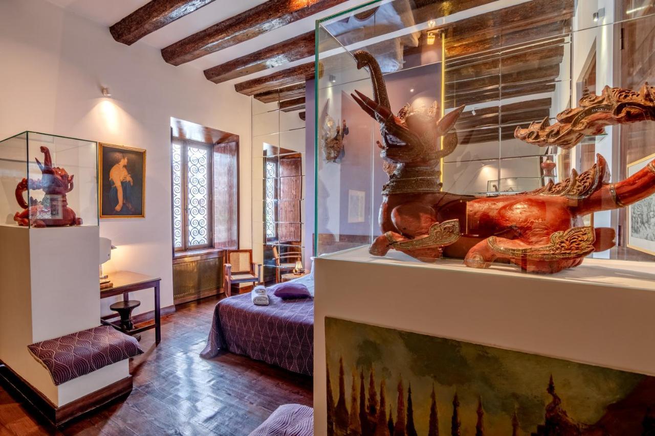 Otel Castle In Old Town 3*
