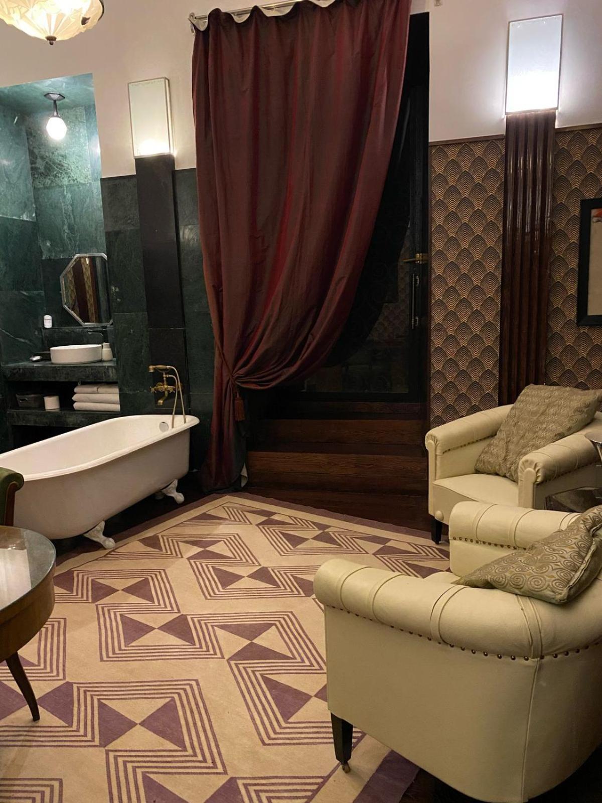 Castle In Old Town Otel 3*