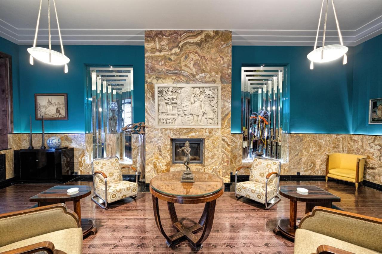 Otel Castle In Old Town 3*